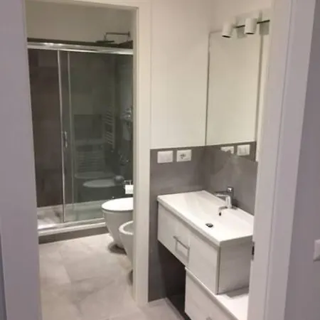 Apartment Mm3/repubblica A 5 Minuti Dal Duomo Milan